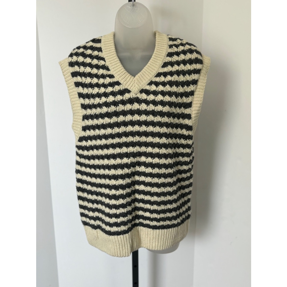 Zara Women’s Chunky Knit Oversized Sweater Vest Size S-M Cream Gray Wool Blend